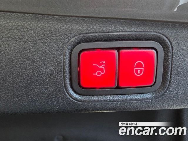 Mercedes-Benz E-Class 2021 — photo 12