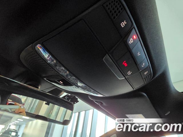 Mercedes-Benz E-Class 2021 — photo 17