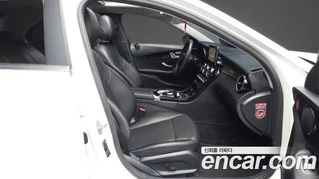 Mercedes-Benz C-Class 2017 — photo 17