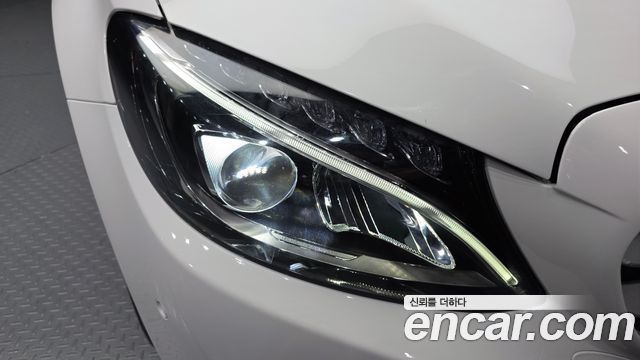 Mercedes-Benz C-Class 2017 — photo 8