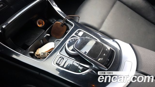 Mercedes-Benz C-Class 2017 — photo 27