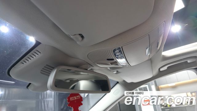 Mercedes-Benz C-Class 2017 — photo 29