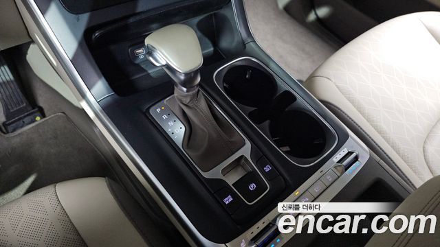 Kia Canival 2023 — photo 9