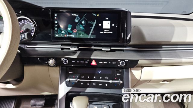 Kia Canival 2023 — photo 13