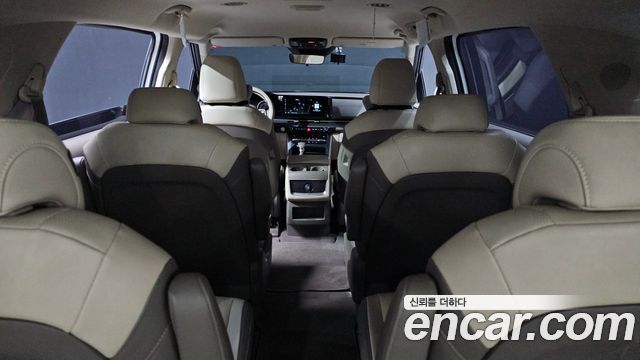 Kia Canival 2023 — photo 19
