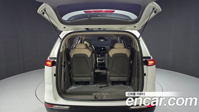 Kia Canival 2023 — photo 20