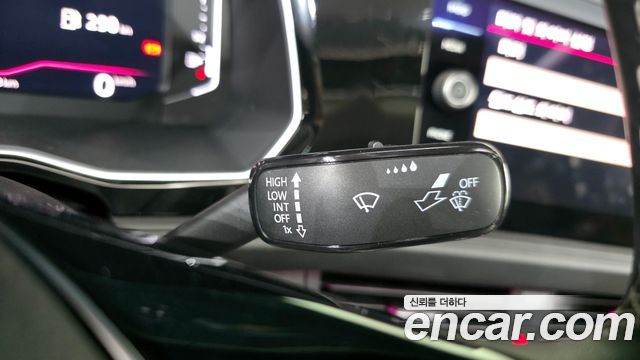 Volkswagen Jetta 2021 — photo 26