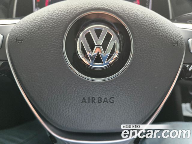 Volkswagen Jetta 2021 — photo 40