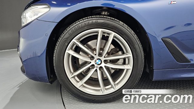 BMW 5-Series 2017 — photo 5