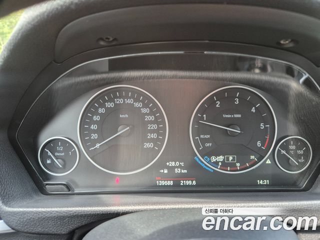 BMW 3-Series 2017 — photo 12