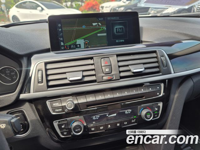 BMW 3-Series 2017 — photo 13