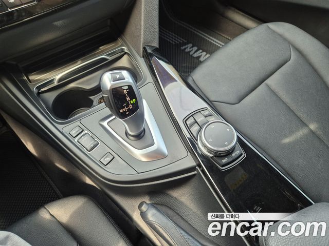 BMW 3-Series 2017 — photo 14