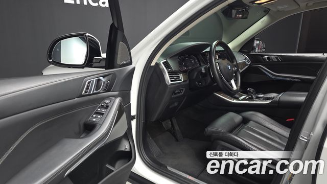 BMW X5 2022 — photo 17