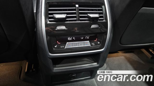 BMW X5 2022 — photo 25