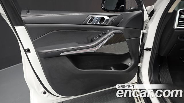 BMW X5 2022 — photo 14