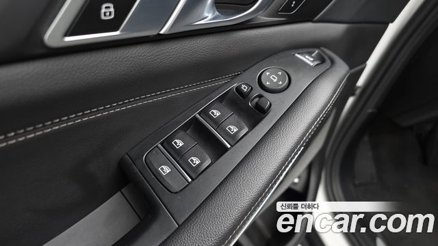 BMW X5 2022 — photo 28