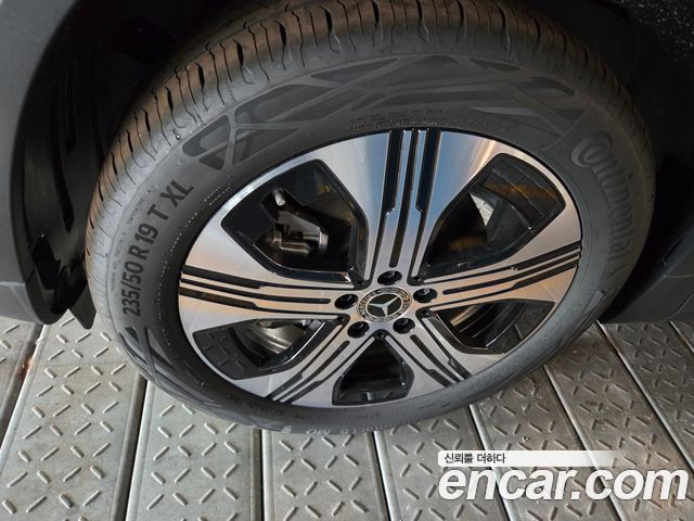 Mercedes-Benz EQA 2026 — photo 3