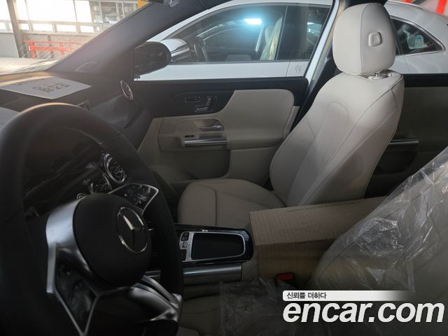 Mercedes-Benz EQA 2026 — photo 4