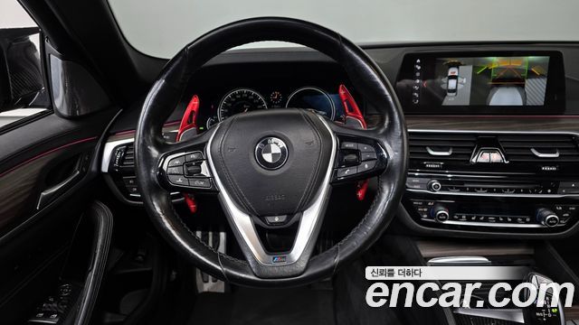 BMW 5-Series 2017 — photo 12