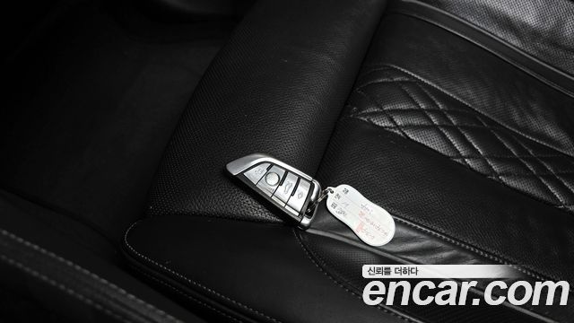 BMW 5-Series 2017 — photo 15