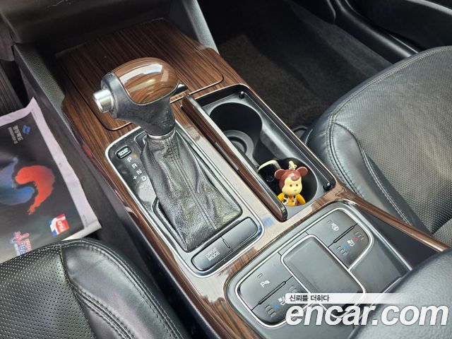Kia K7 2016 — photo 9