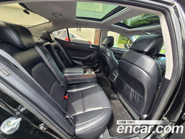 Kia K7 2016 — photo 12