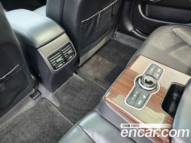 Kia K7 2016 — photo 18