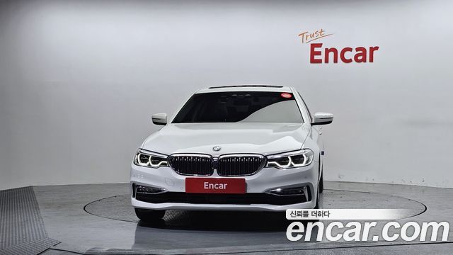 BMW 5-Series 2018 — photo 3