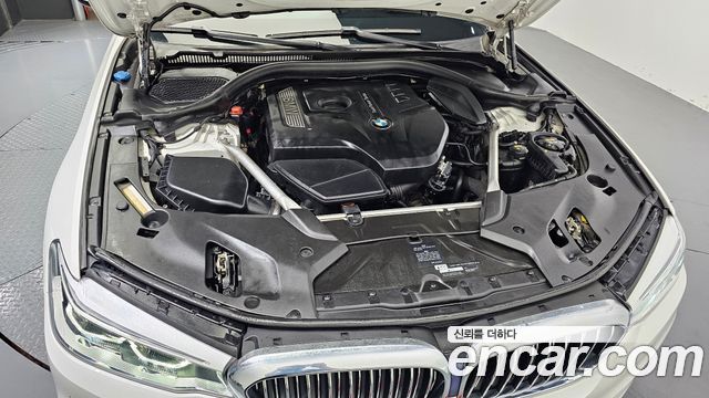 BMW 5-Series 2018 — photo 6