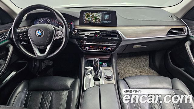BMW 5-Series 2018 — photo 7