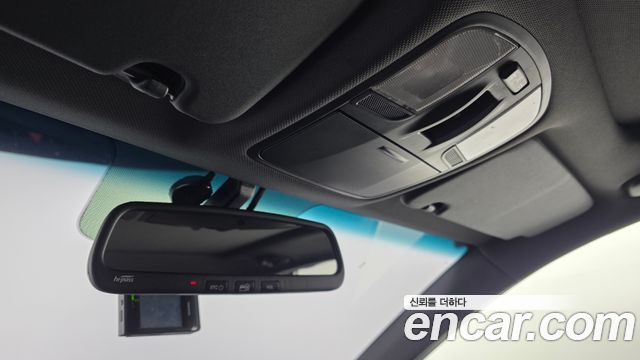 Hyundai i30 2018 — photo 24