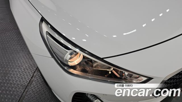 Hyundai i30 2018 — photo 8