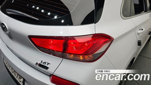 Hyundai i30 2018 — photo 9