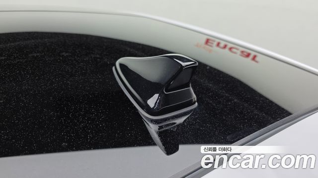 Hyundai i30 2018 — photo 27