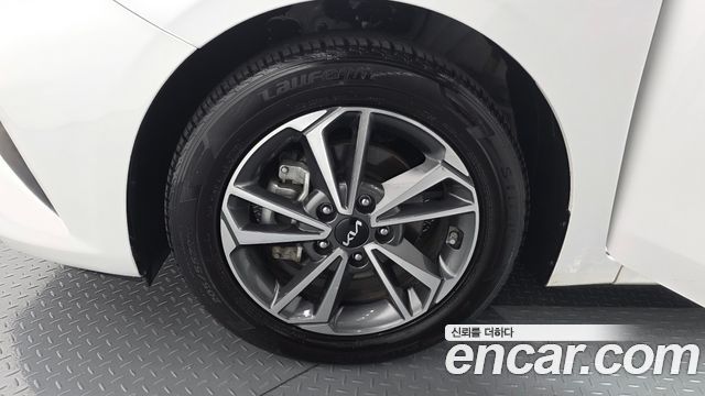 Kia K3 2024 — photo 5