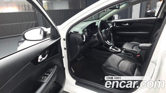 Kia K3 2024 — photo 13