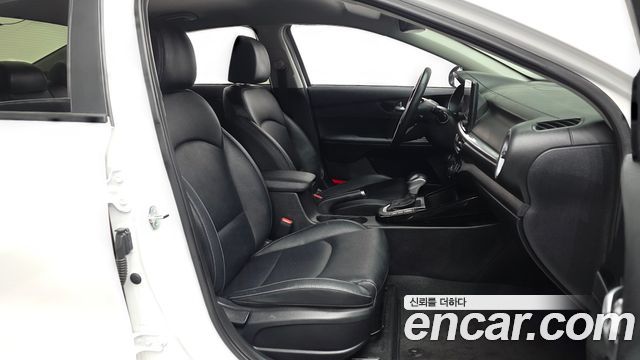 Kia K3 2024 — photo 17