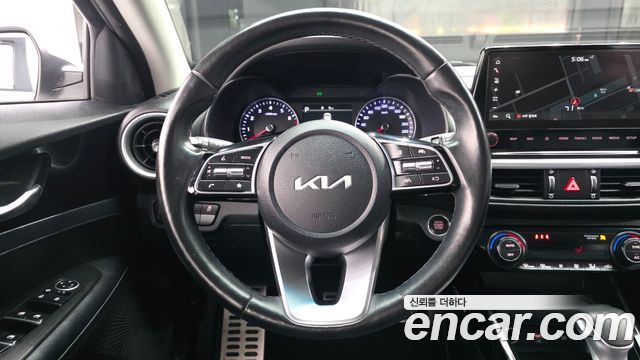 Kia K3 2024 — photo 19