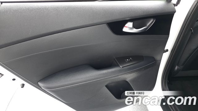 Kia K3 2024 — photo 15