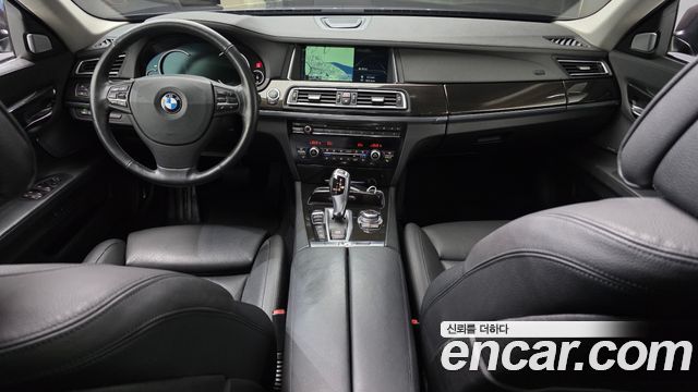 BMW 7-Series 2013 — photo 7