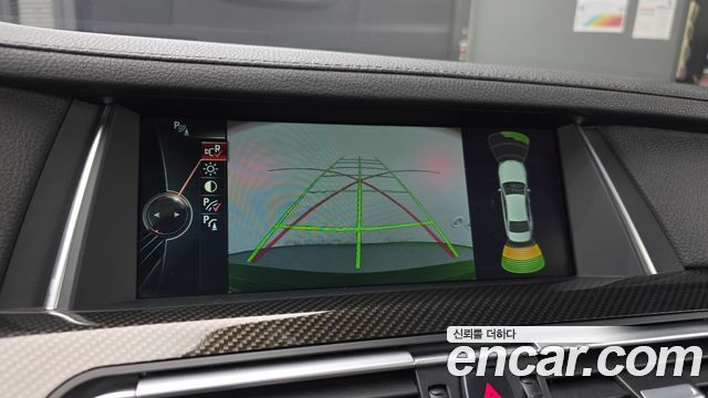 BMW 7-Series 2013 — photo 17