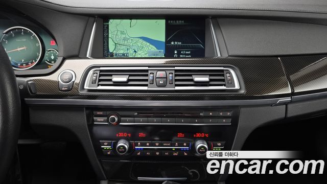 BMW 7-Series 2013 — photo 18