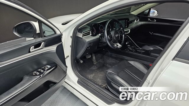 Kia K5 2021 — photo 13