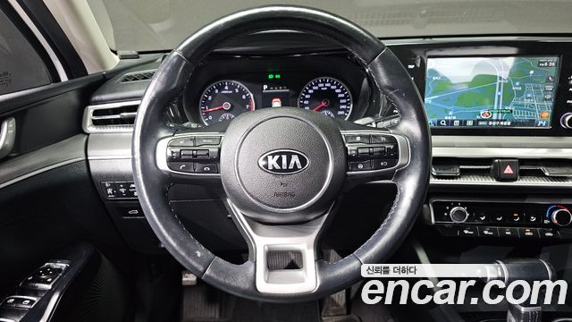 Kia K5 2021 — photo 22