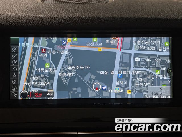 BMW 5-Series 2011 — photo 12