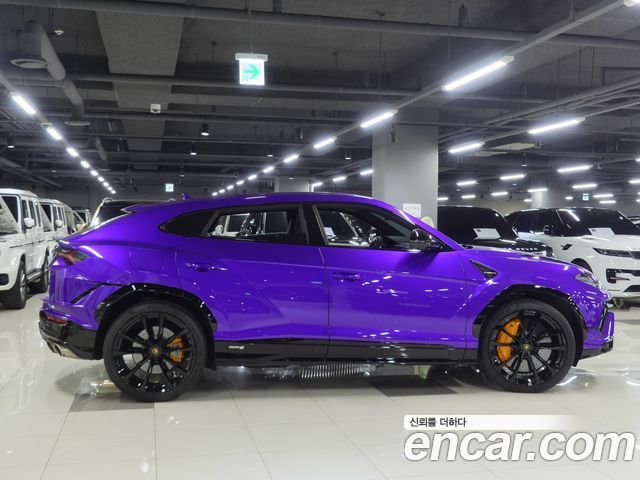 Lamborghini Urus 2024 — photo 2