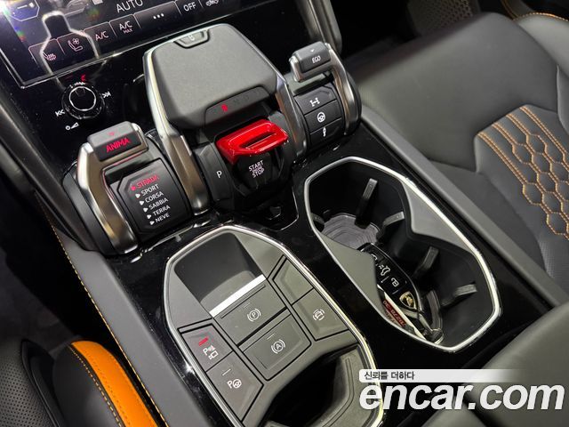 Lamborghini Urus 2024 — photo 10