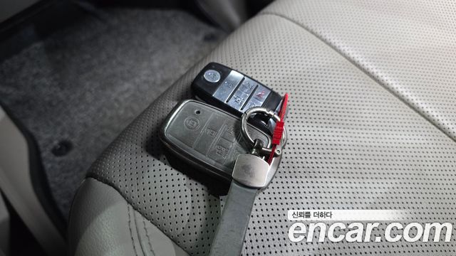 Kia Canival 2018 — photo 23