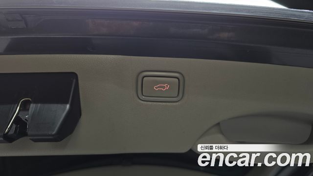 Kia Canival 2018 — photo 32