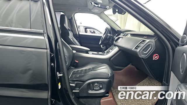 Land Rover Range Rover Sport 2017 — photo 17